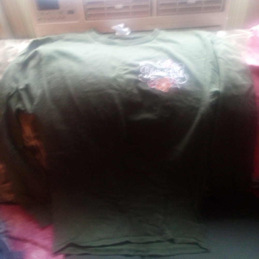 Women's shirt
